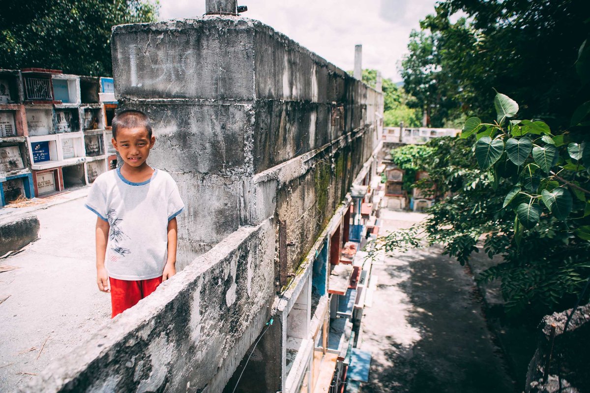 Living With The Dead - photograph 7 of 18, Cebu, Philippines (2013)