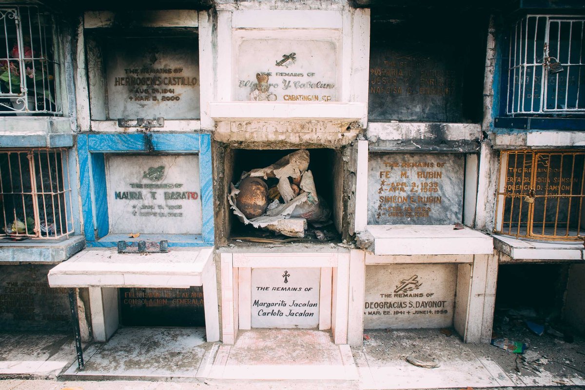 Living With The Dead - photograph 13 of 18, Cebu, Philippines (2013)