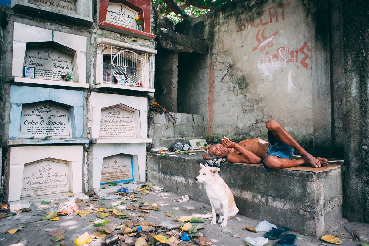 Living With The Dead - photograph 14 of 18, Cebu, Philippines (2013)
